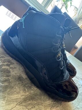 Air Jordan 11 Retro Black Patent Leather Sneakers “Gamma” EUC